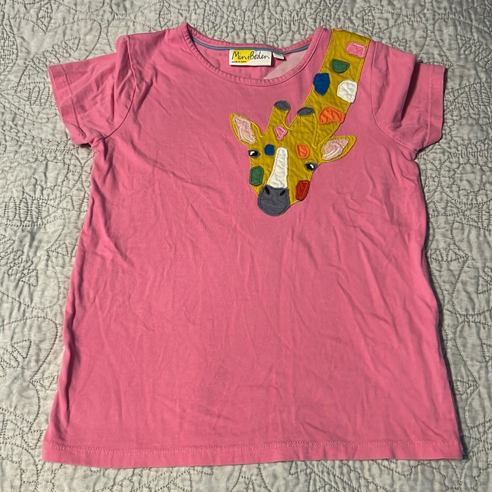 Appliqué Mini Boden giraffe shirt
